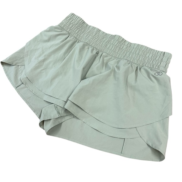 Calia Step Up High Rise Performance Short in Smudge Sage XL - Picture 6 of 12